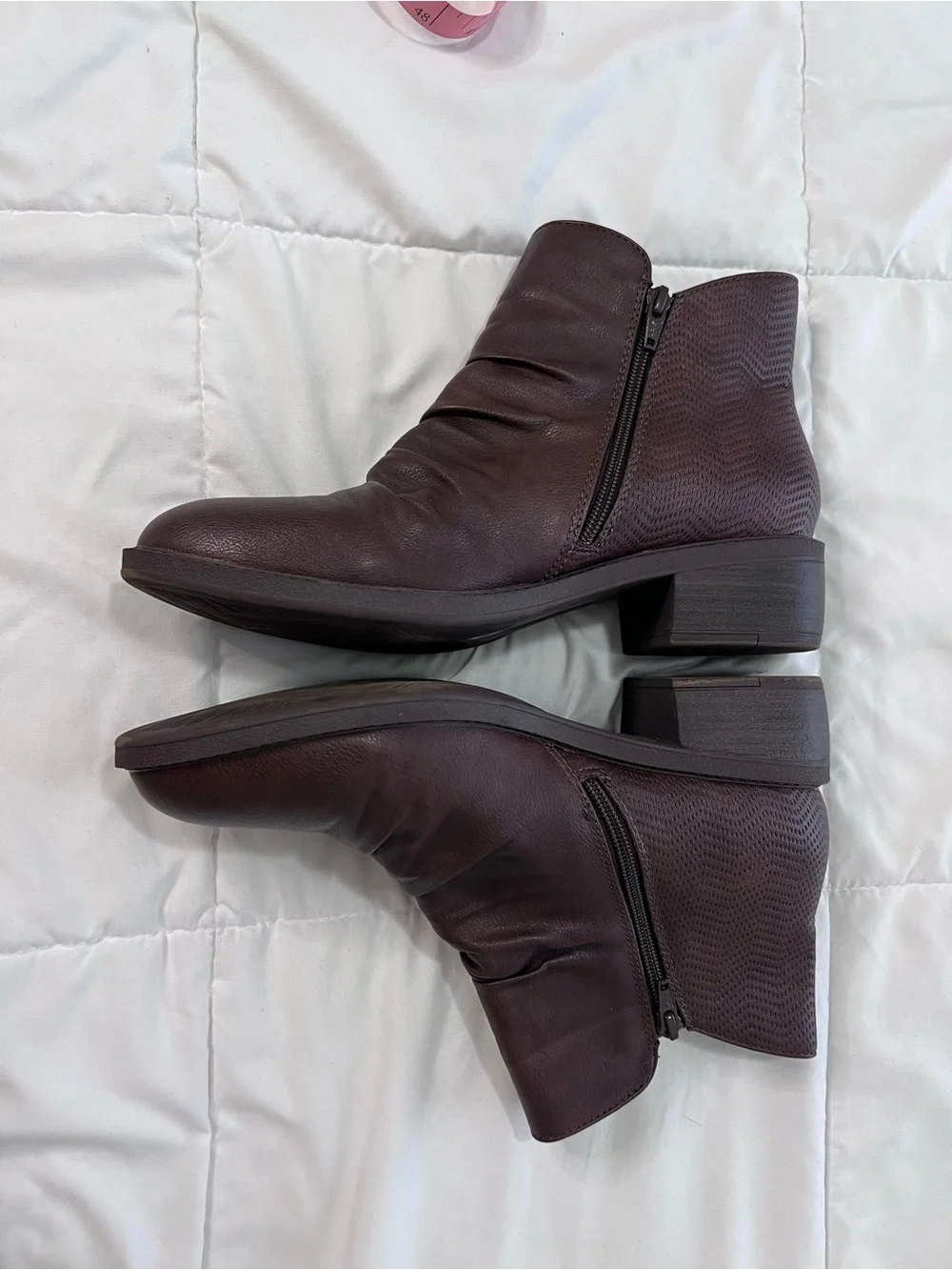 Baretraps Steve Womens Brown Faux Leather Round Toe Ankle Boots size 10
